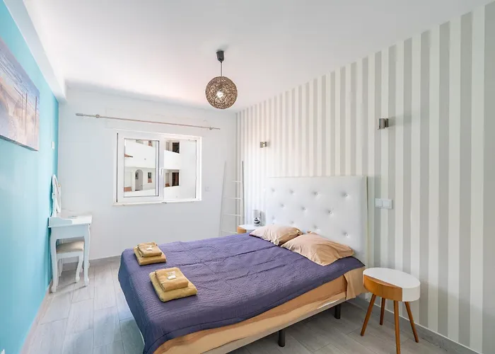 Deluxe Oldtown By Umbral