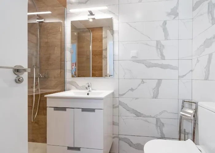 Deluxe Oldtown By Umbral